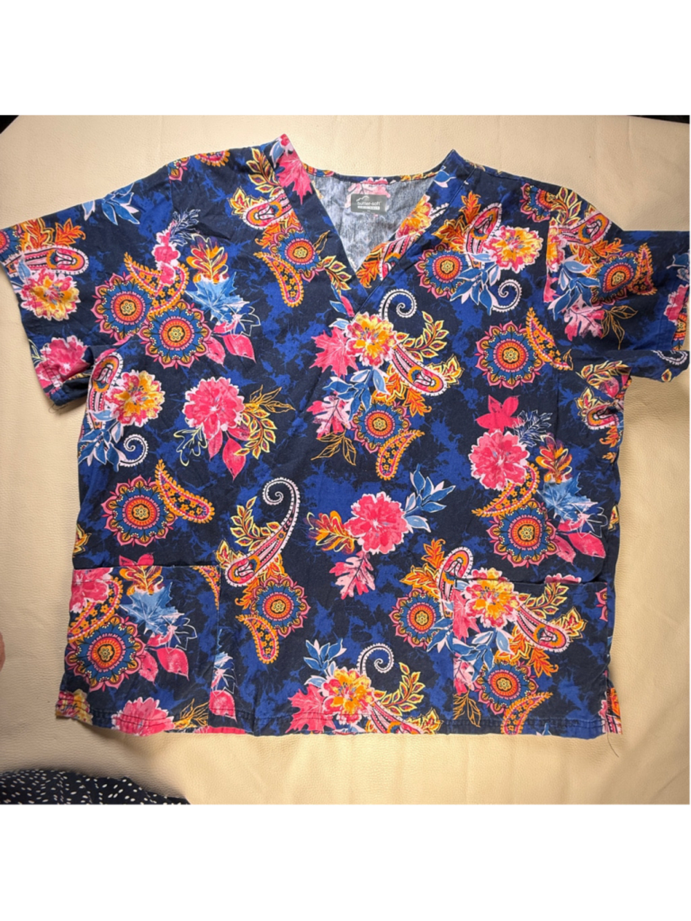 Butter-Soft Originals Scrub Top Womens 2X Floral Paisley Navy Blue V Neck Pocket